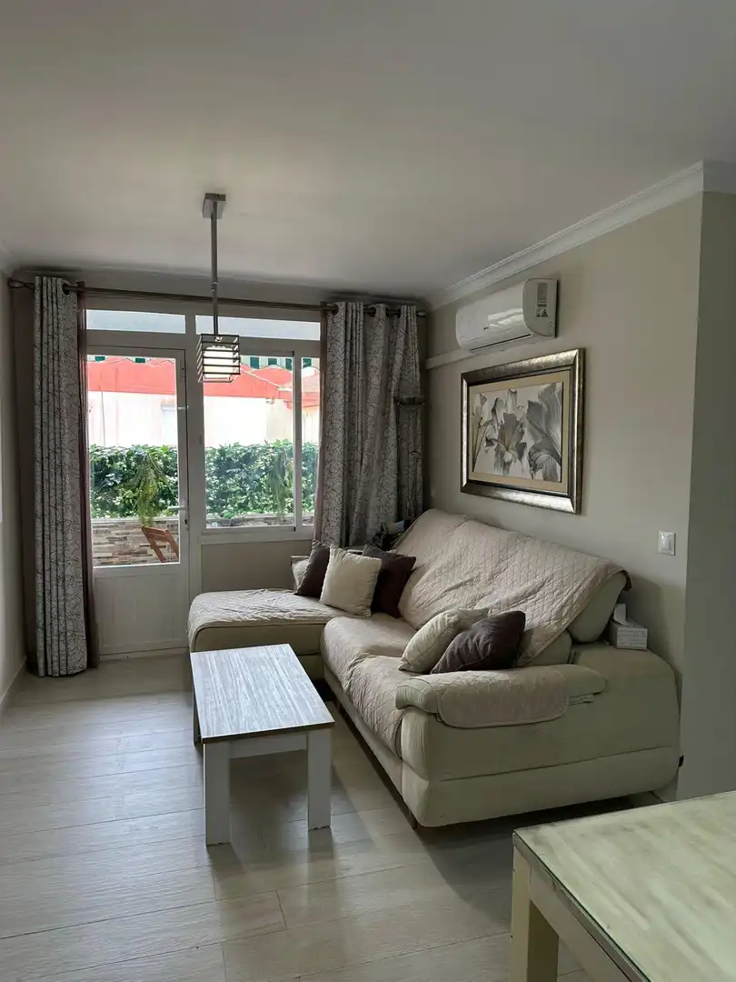 Sala de estar de Piso en venta en Marbella con Aire acondicionado, Calefacción y Terraza