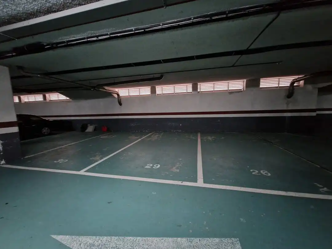 Parkplatz von Wohnung zur Miete in Leioa mit Heizung, Privatgarten und Abstellraum