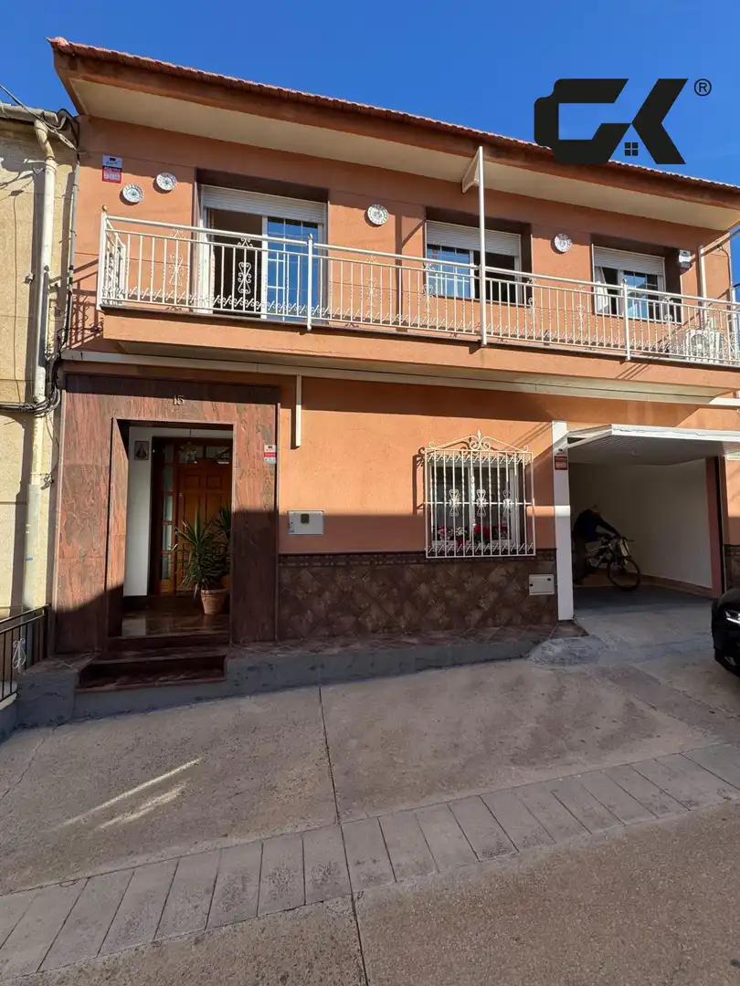 Vista exterior de Casa adosada en venta en Murcia