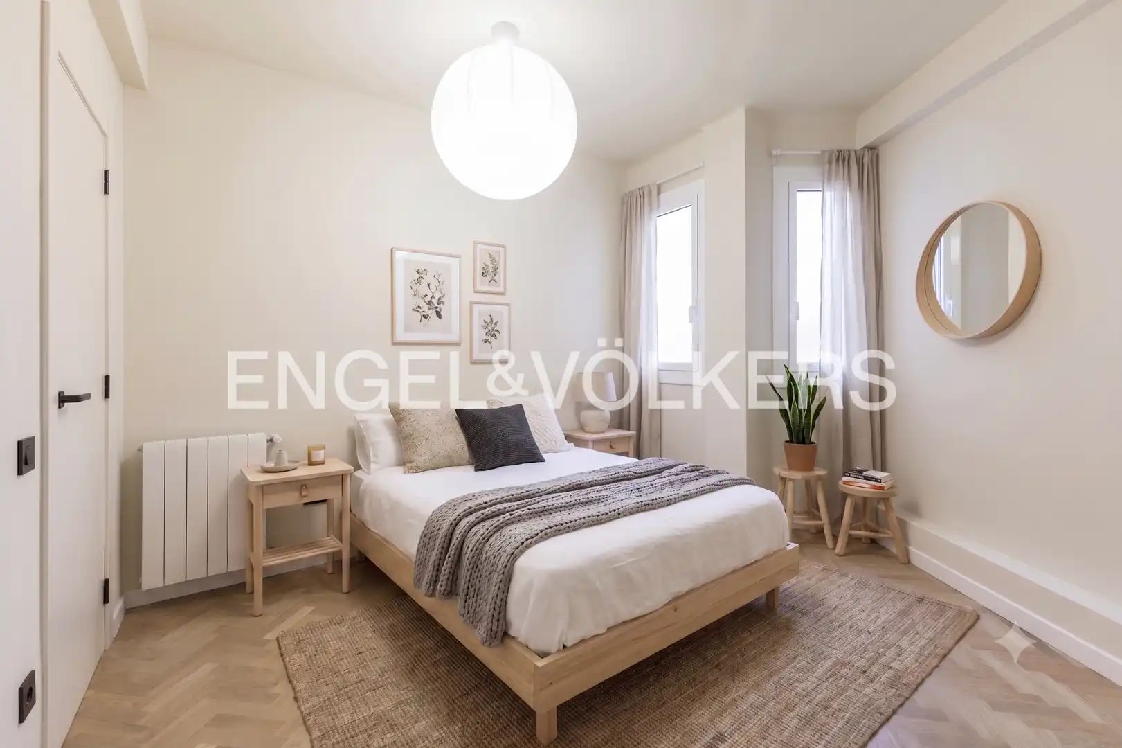 Bedroom of Flat for sale in Barcelona  with Air Conditioner, Heating and Parquet flooring