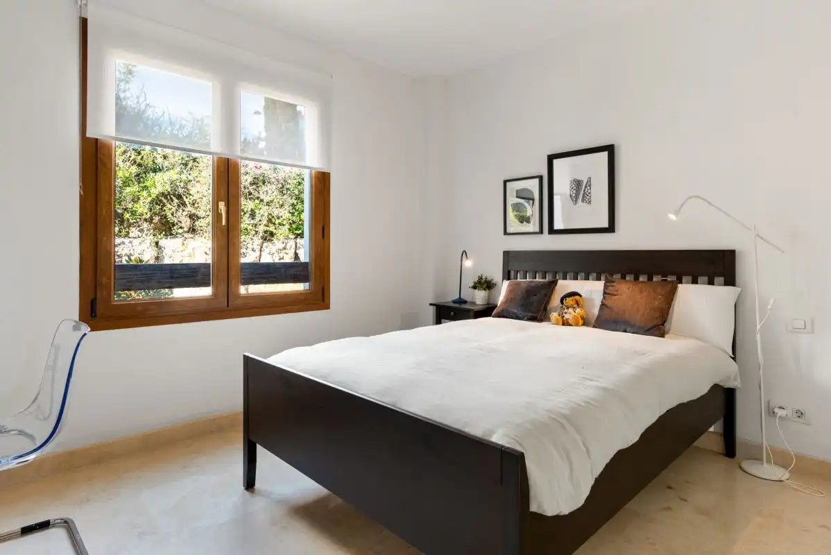Dormitori de Apartament en venda en Estepona amb Aire condicionat, Terrassa i Traster