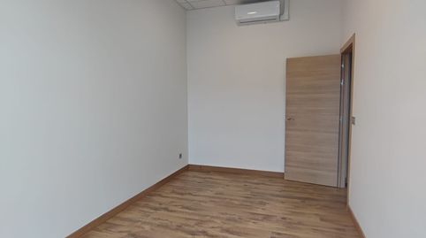 Foto 4 de Oficina de alquiler en Cl Anselmo Solar, Viesques, Gijón