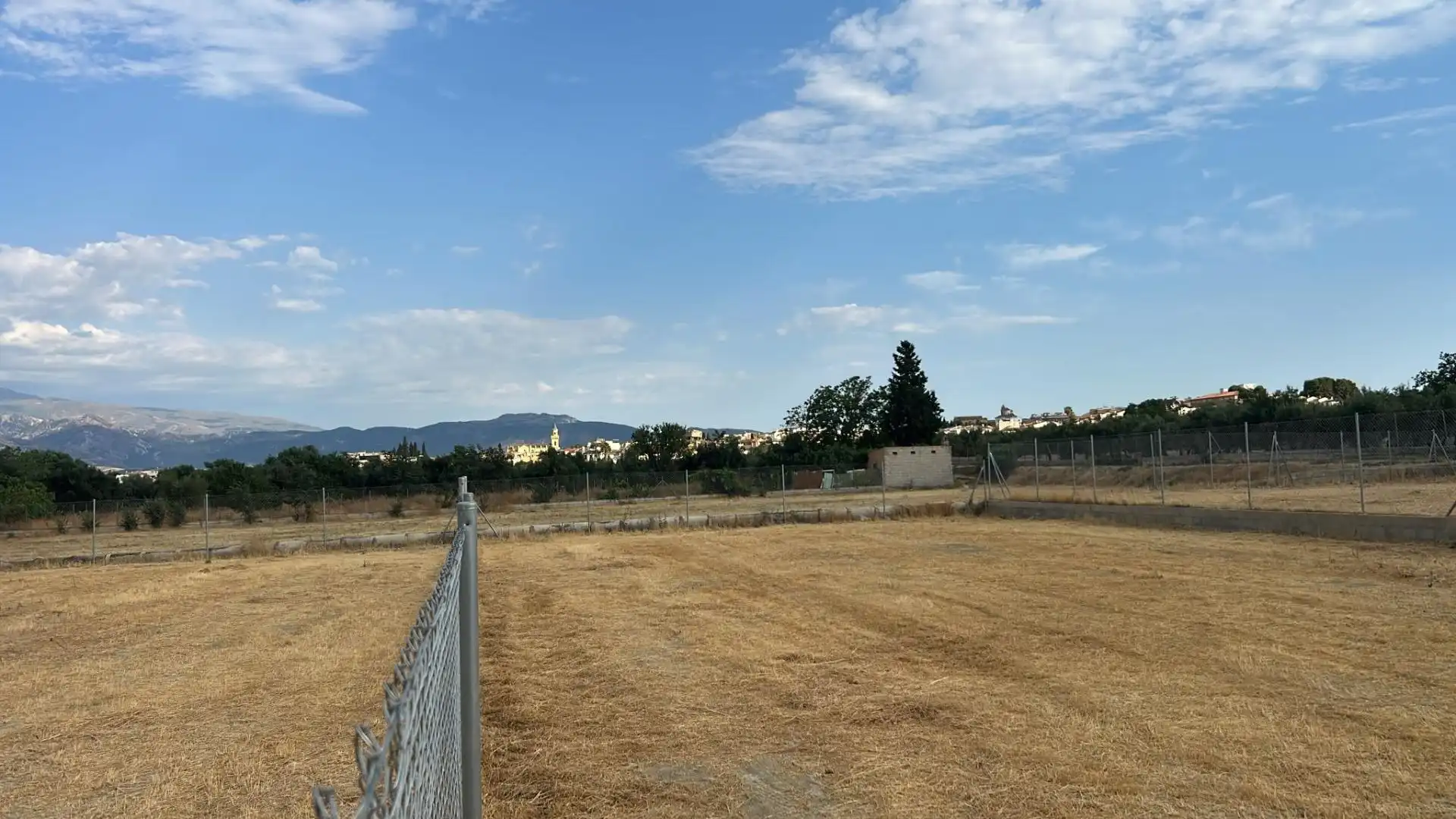 Land for sale in Las Gabias