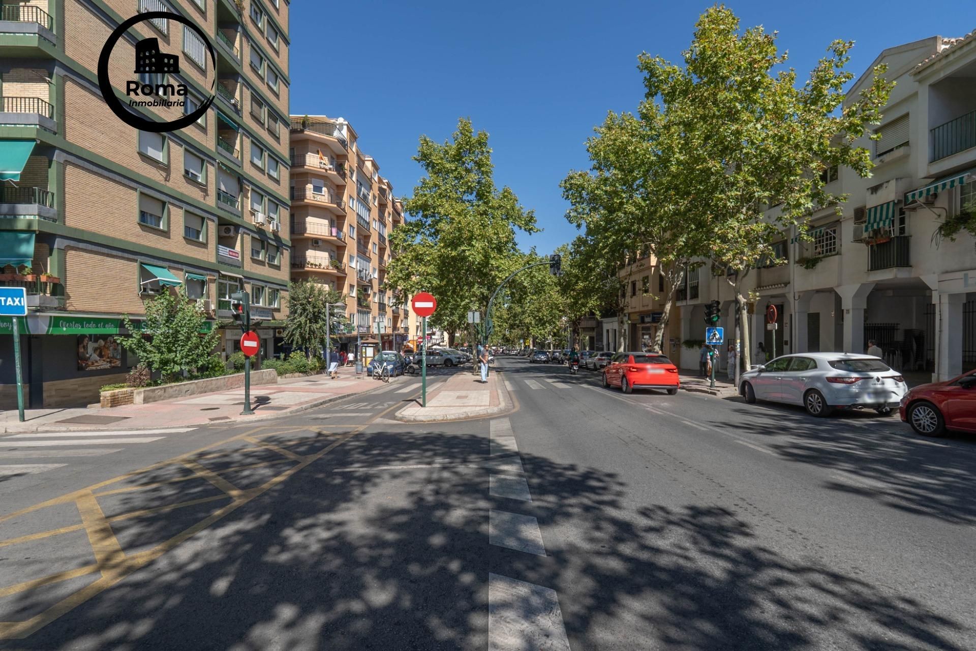 Vista exterior de Pis en venda en  Granada Capital amb Aire condicionat i Calefacció
