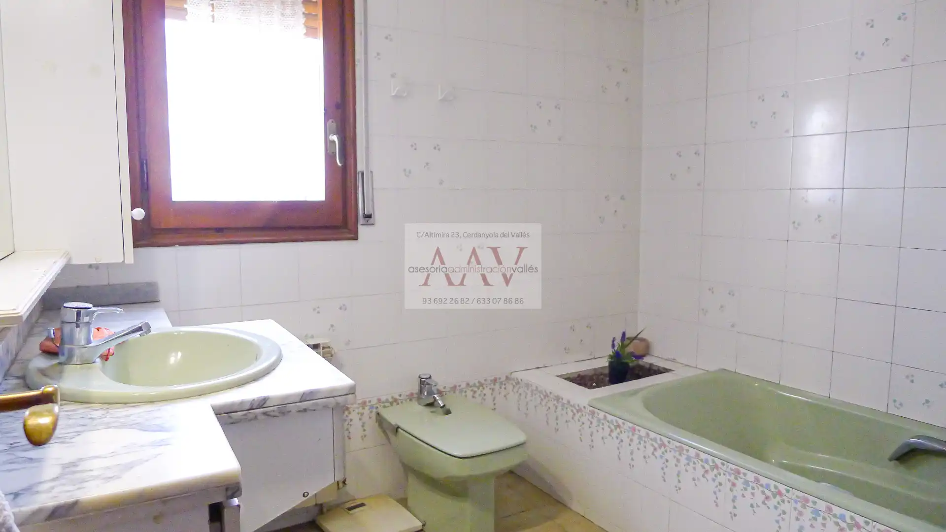 Baño de Casa o chalet en venta en Cerdanyola del Vallès con Calefacción, Jardín privado y Terraza