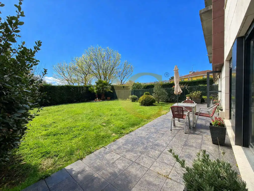 Terrace of Flat for sale in Oviedo   with Heating, Private garden and Terrace