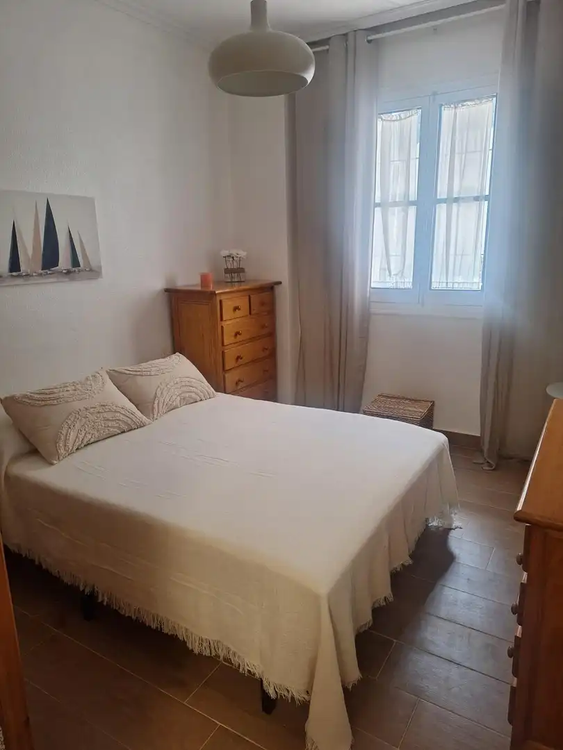 Habitación de Piso de alquiler en Sevilla con Aire acondicionado y Amueblado