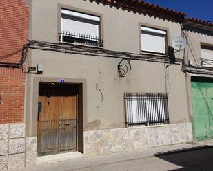 Vista exterior de Casa o xalet en venda en La Puebla de Almoradiel amb Terrassa i Balcó