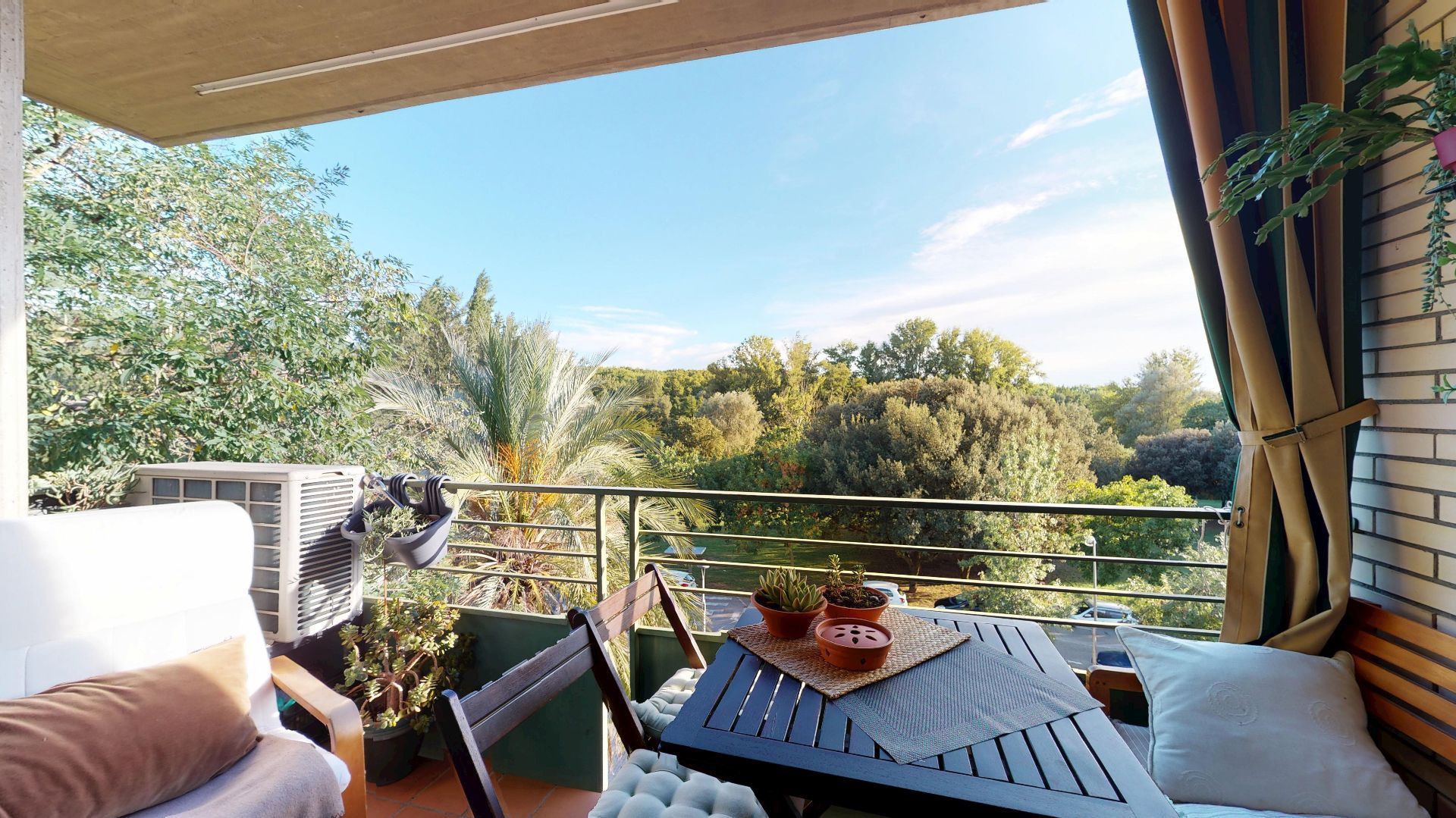 Jardí de Pis en venda en Girona Capital amb Aire condicionat, Calefacció i Terrassa