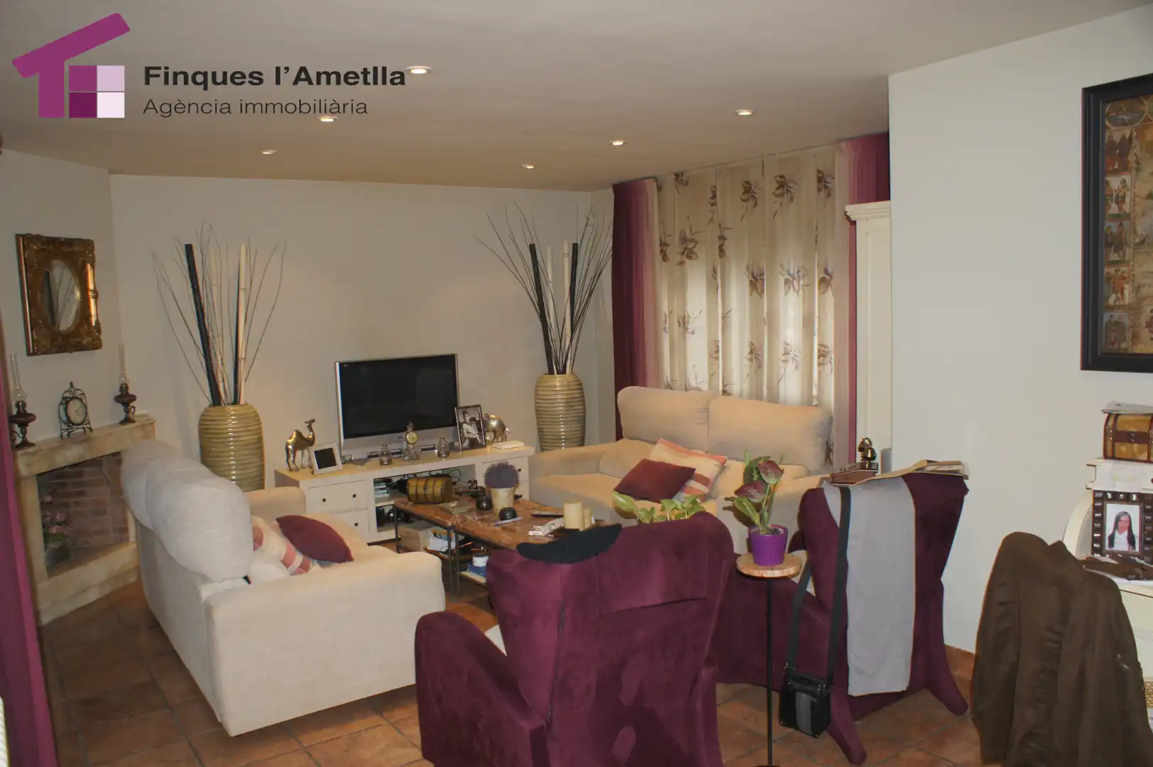 Sala d'estar de Casa o xalet en venda en L'Ametlla del Vallès amb Aire condicionat, Calefacció i Jardí privat