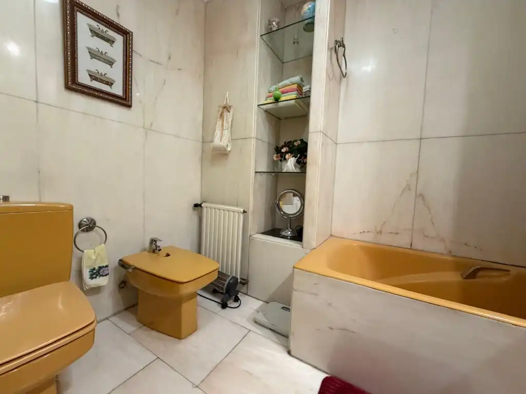 Badezimmer von Dachboden zum Verkauf in Segorbe