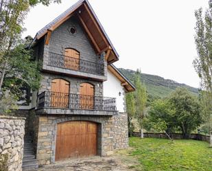 Vista exterior de Casa o xalet en venda en Campo amb Calefacció, Terrassa i Traster