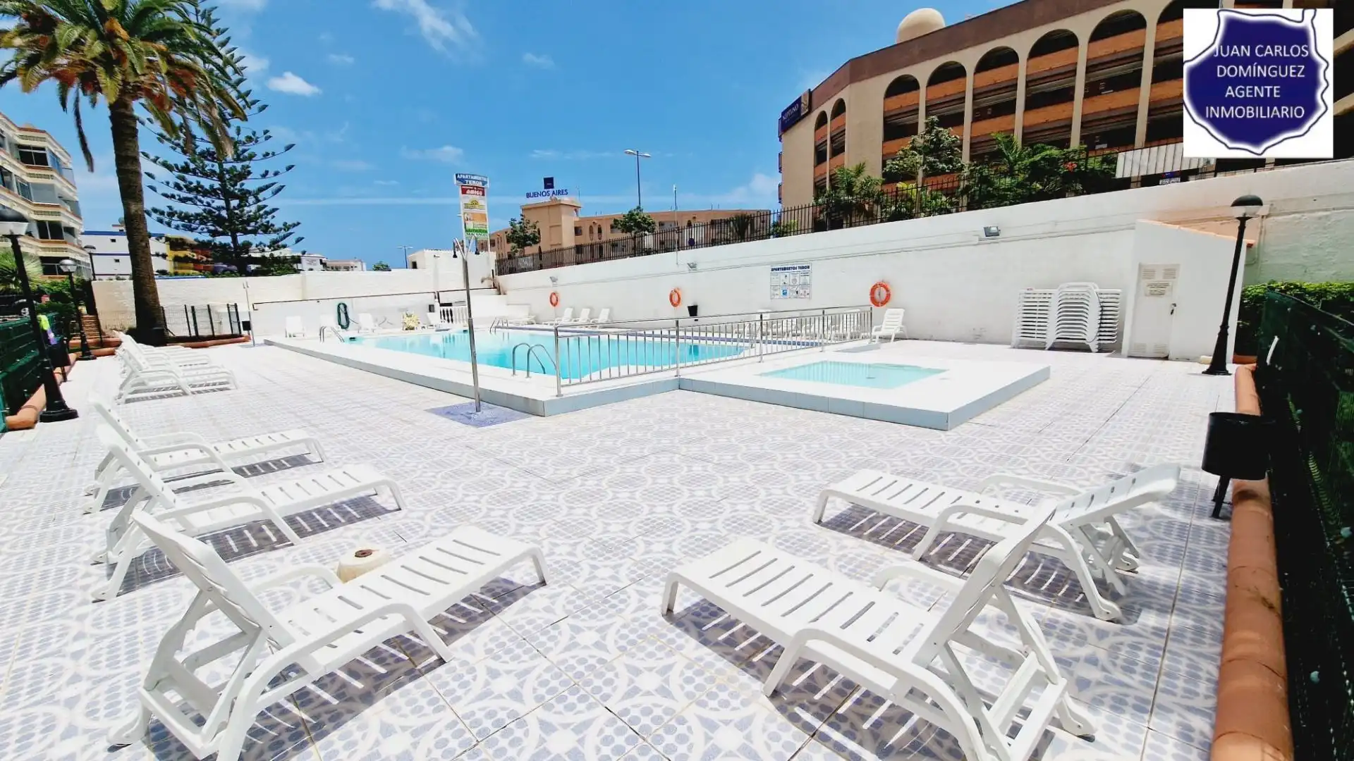 Piscina de Apartament de lloguer en San Bartolomé de Tirajana amb Aire condicionat, Terrassa i Moblat