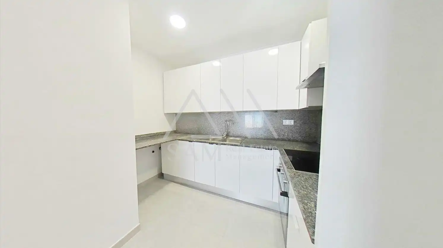 Kitchen of Ground floor for sale in Badalona  with Balcony