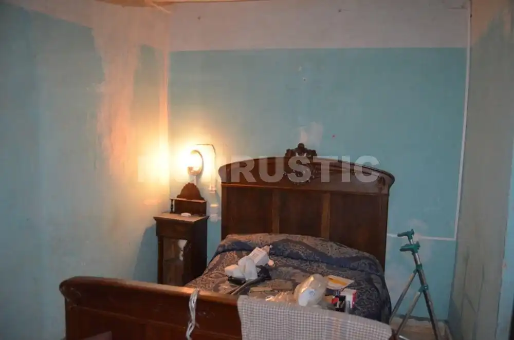 Schlafzimmer von Country house zum Verkauf in El Vilosell mit Abstellraum und Balkon
