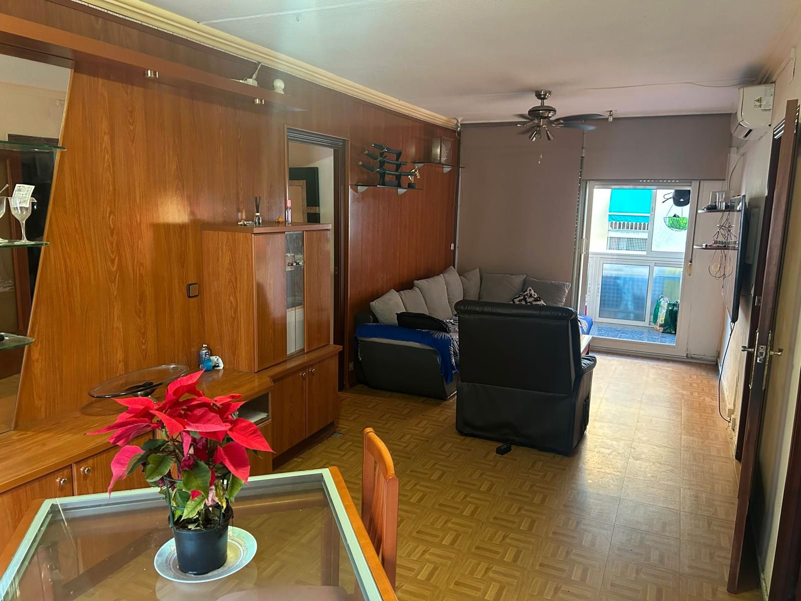 Living room of Flat for sale in El Prat de Llobregat  with Air Conditioner, Heating and Furnished