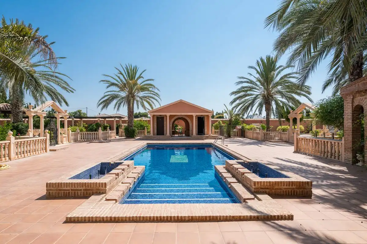 Swimming pool of Houses for sale in Elche / Elx  with Air Conditioner, Heating and Private garden