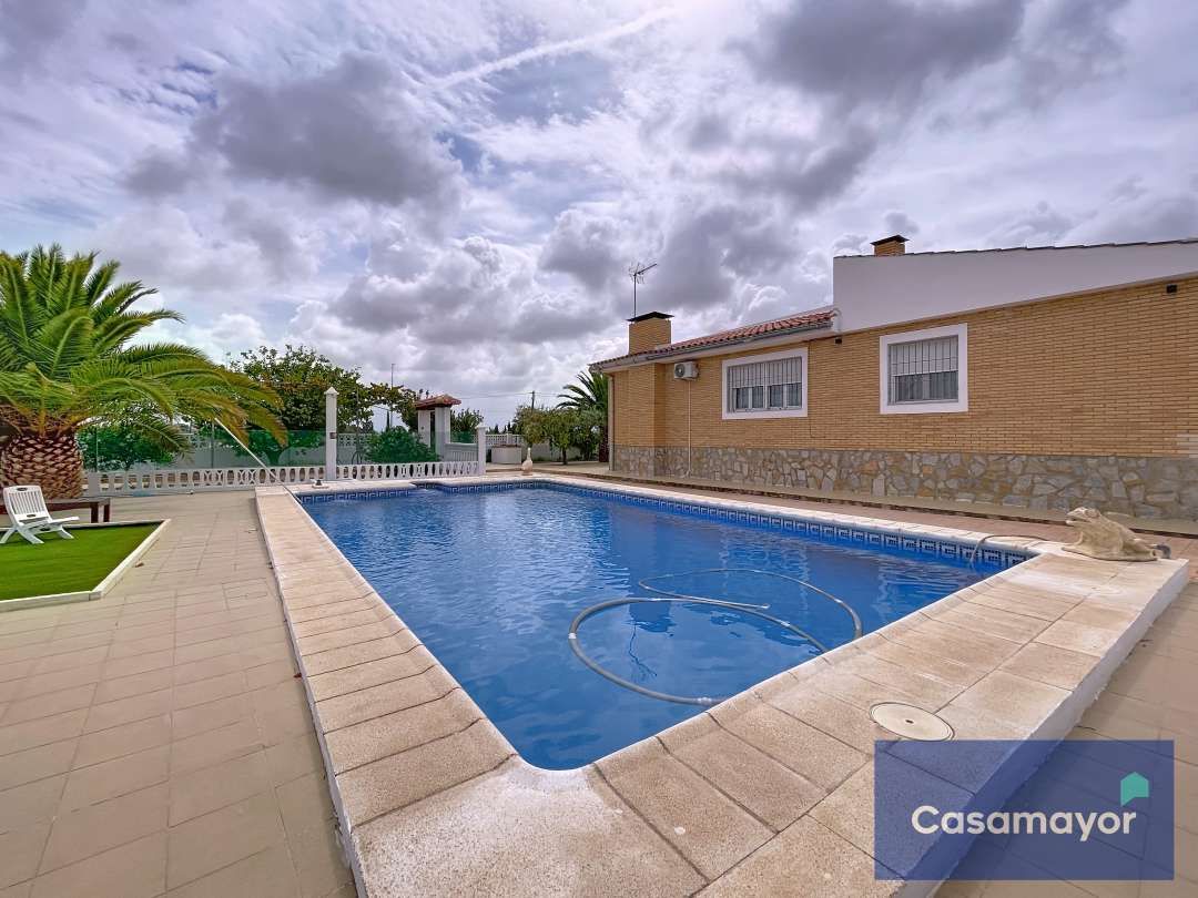 Swimming pool of House or chalet to rent in San Vicente del Raspeig / Sant Vicent del Raspeig  with Air Conditioner, Heating and Private garden