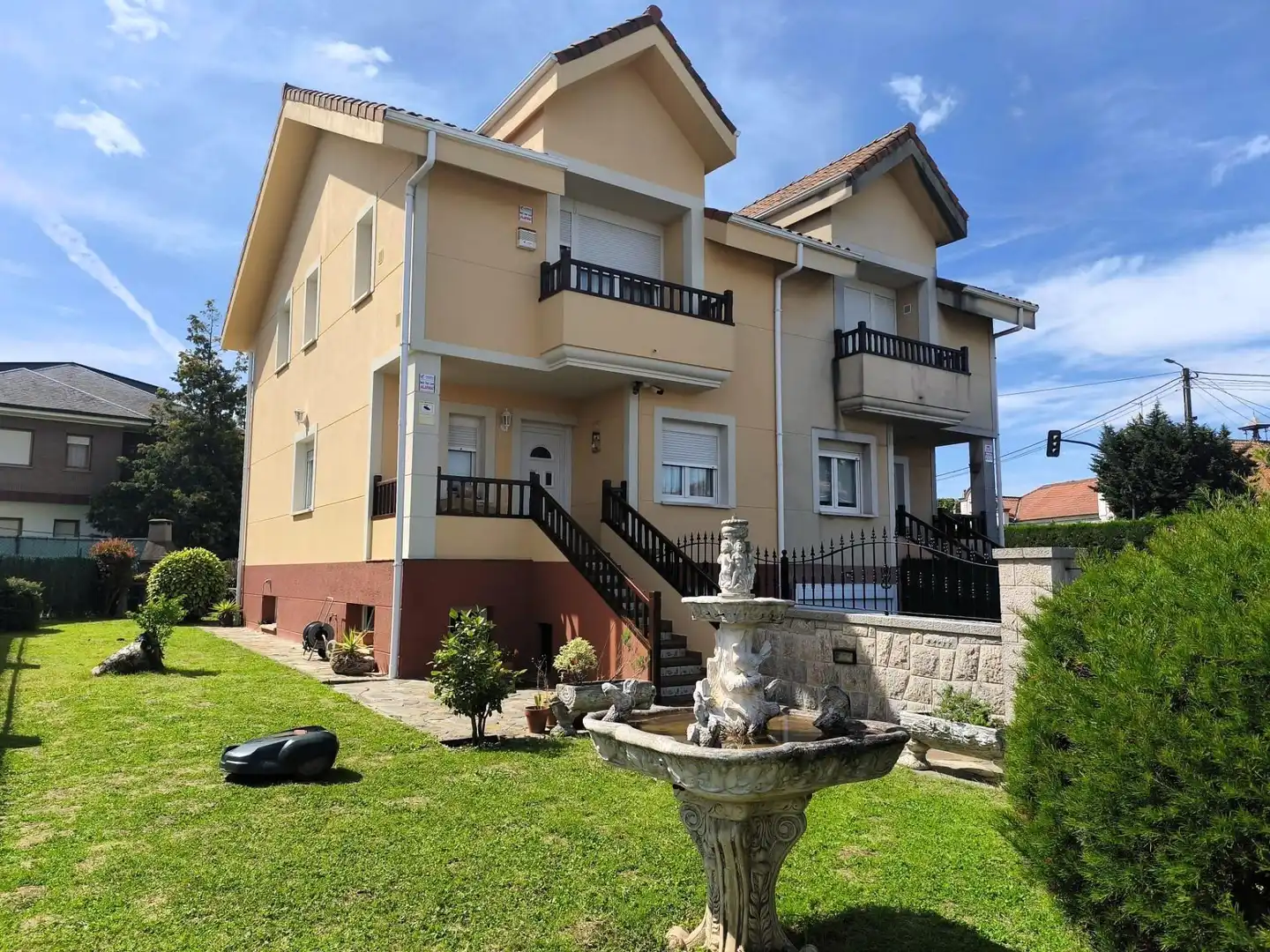 Exterior view of Detached homes for sale in Camargo  with Heating, Private garden and Furnished