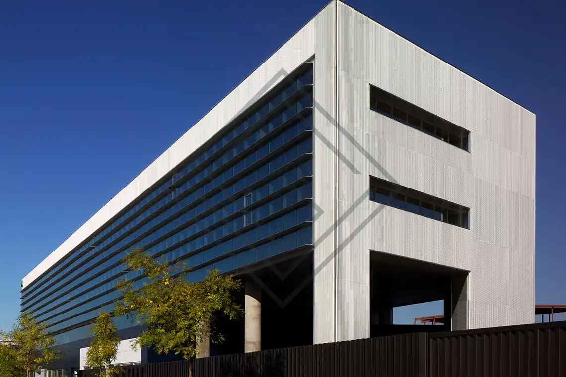 Außenansicht von Büro zur Miete in Madrid mit Klimaanlage