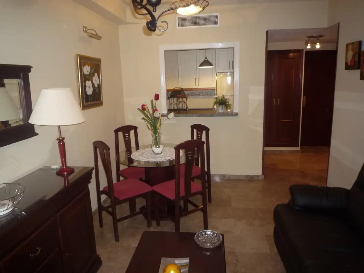 Comedor de Apartamento de alquiler en Málaga con Aire acondicionado, Amueblado y Horno