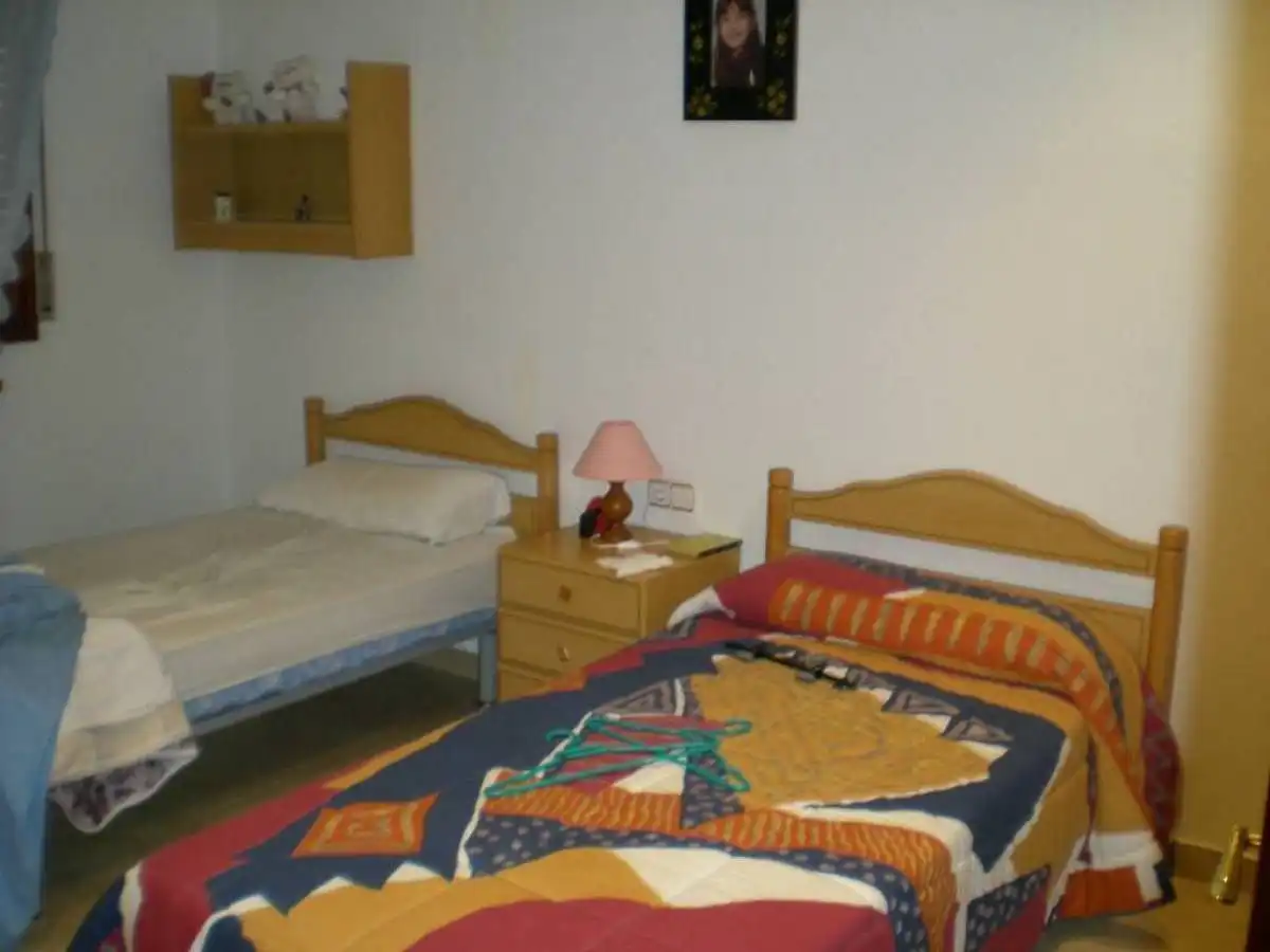 Dormitori de Casa o xalet en venda en Manresa amb Calefacció, Terrassa i Moblat