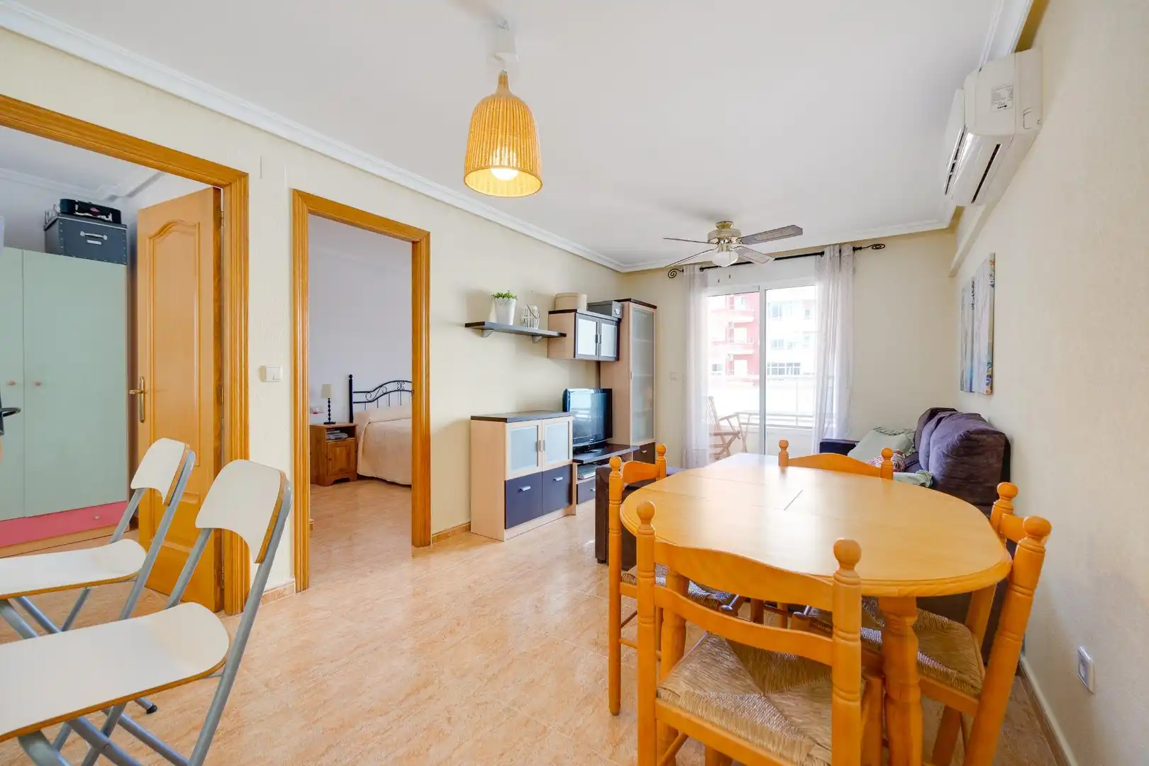 Sala de estar de Apartamento en venta en Torrevieja con Aire acondicionado, Terraza y Trastero