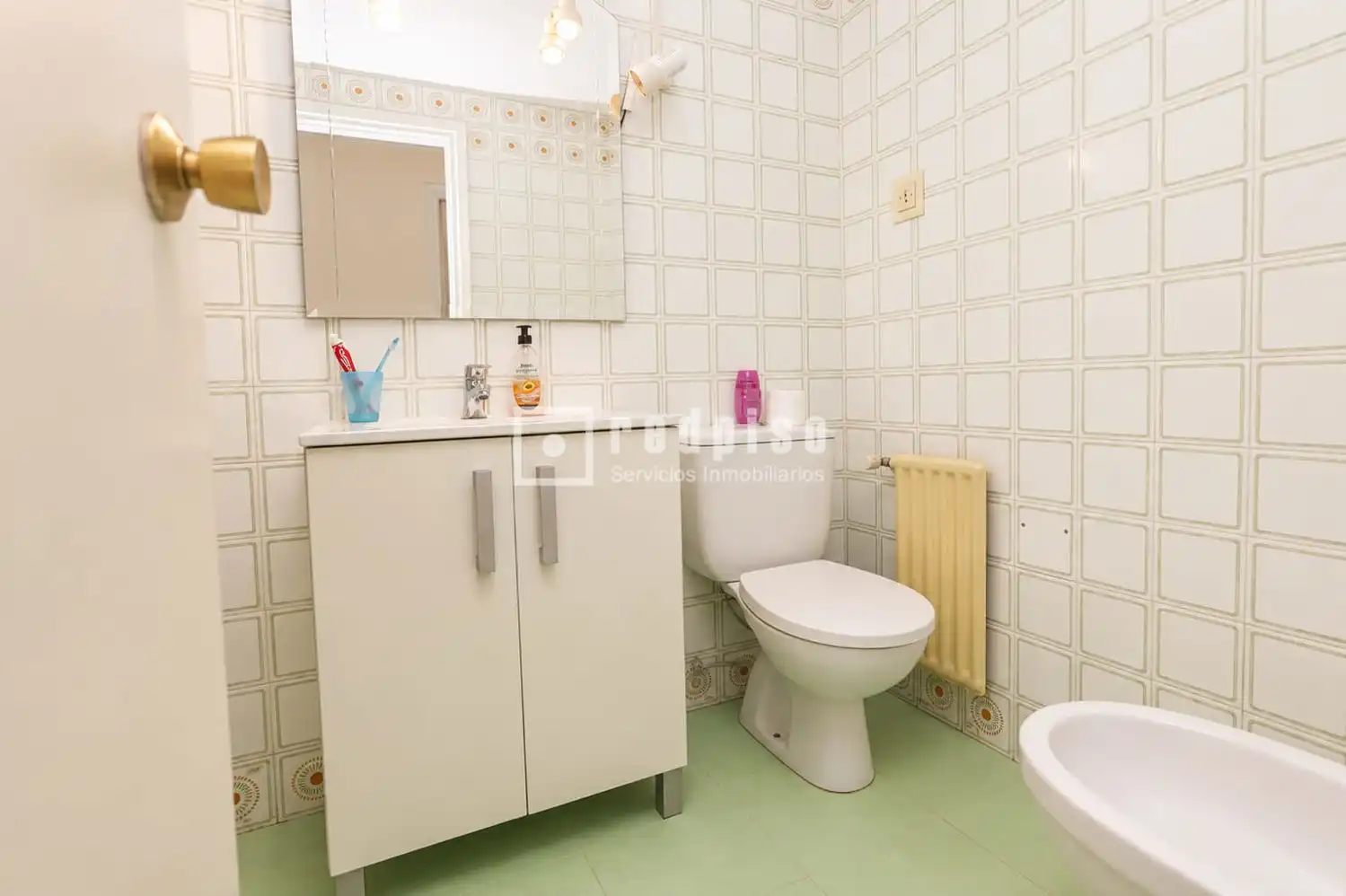 Habitación de Piso en venta en Madrid con Calefacción, Parquet y Terraza