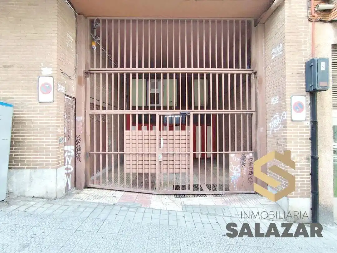 Exterior view of Garage for rent in Bilbao 