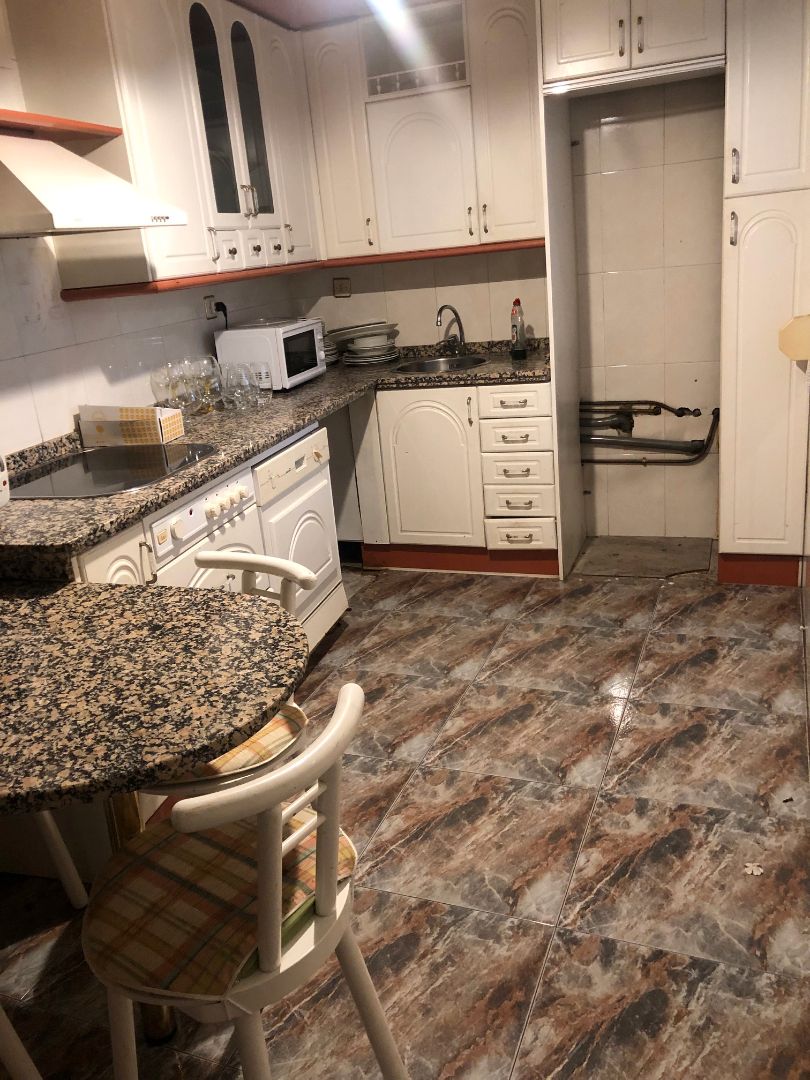 Kitchen of Flat for sale in Benavente  with Heating, Terrace and Furnished