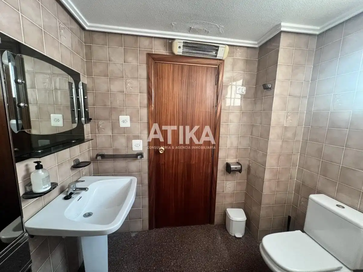Baño de Piso de alquiler en Ontinyent con Balcón