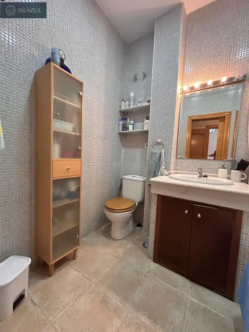 Bany de Casa o xalet en venda en Isla Cristina amb Jardí privat, Terrassa i Traster