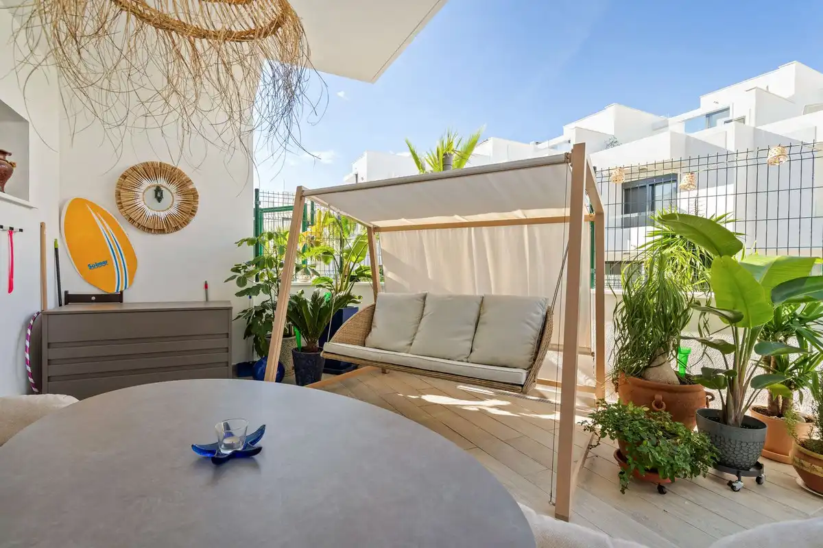 Terrasse von Einfamilien-Reihenhaus zum Verkauf in Fuengirola mit Klimaanlage, Heizung und Terrasse