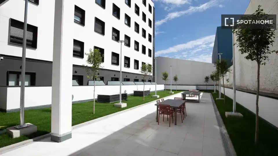 Habitación en Tres Olivos - Valverde