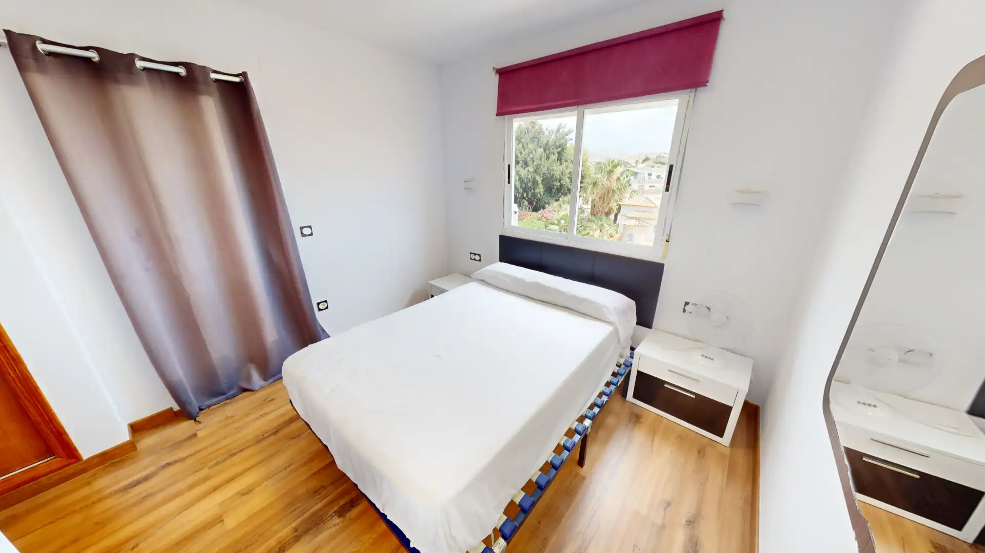 Schlafzimmer von Einfamilien-Reihenhaus zum Verkauf in El Campello mit Klimaanlage, Privatgarten und Terrasse