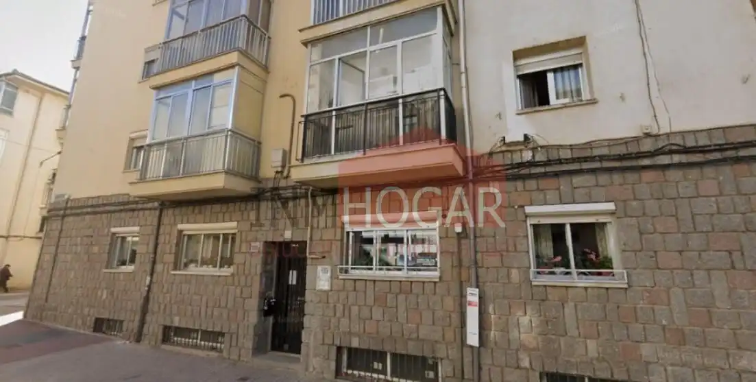 Vista exterior de Pis en venda en Ávila Capital amb Calefacció i Moblat