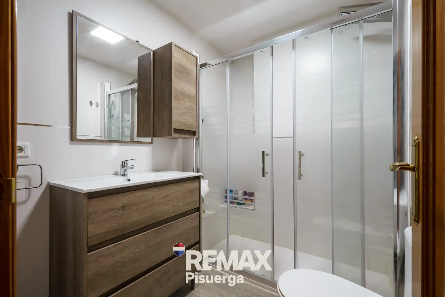 Baño de Casa o chalet en venta en Arroyo de la Encomienda con Aire acondicionado, Calefacción y Jardín privado