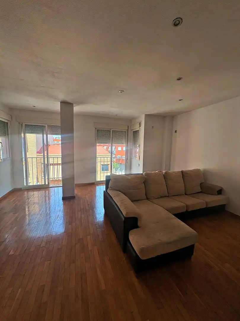 Sala de estar de Piso de alquiler en Alcantarilla con Parquet