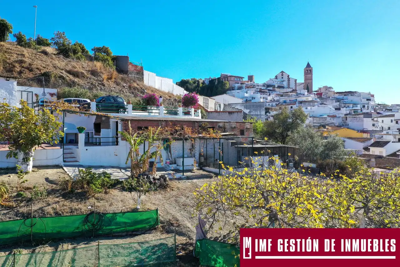 Vista exterior de Finca rústica en venta en Vélez-Málaga con Jardín privado, Terraza y Trastero