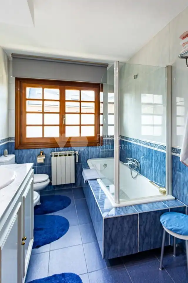 Baño de Casa o chalet en venta en Madrid con Aire acondicionado, Calefacción y Jardín privado