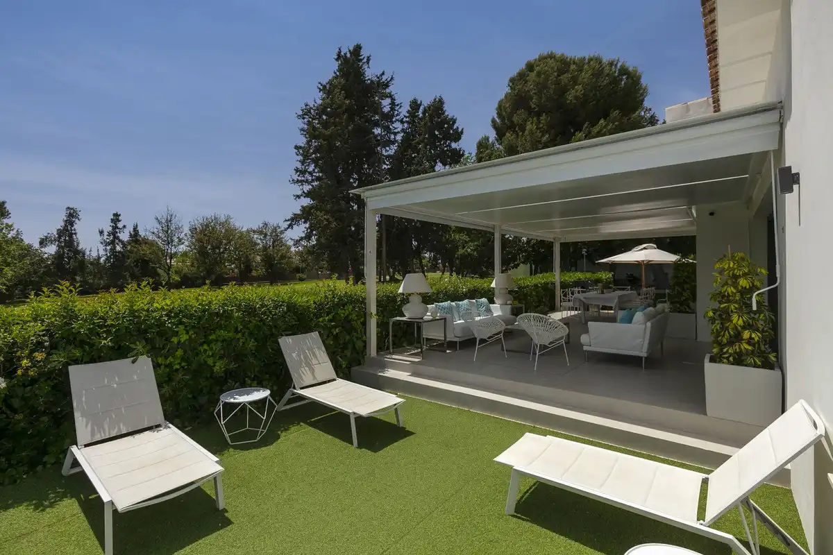 Terraza de Casa o chalet en venta en Marbella con Jardín privado, Terraza y Piscina