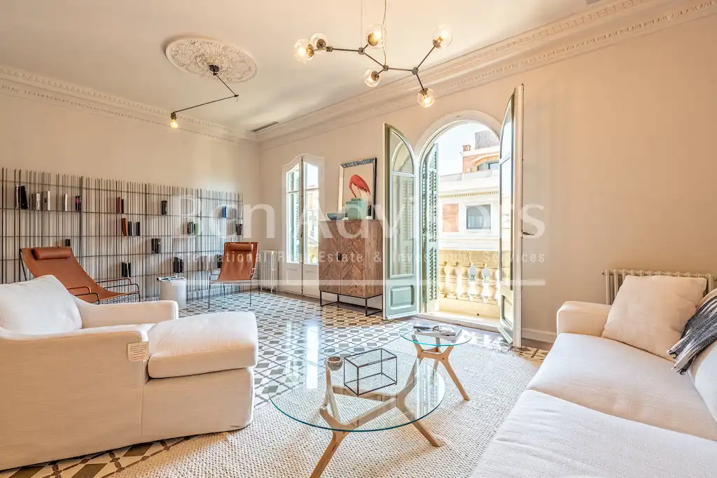 Appartamento con terrazza in vendita a Carrer de Balmes