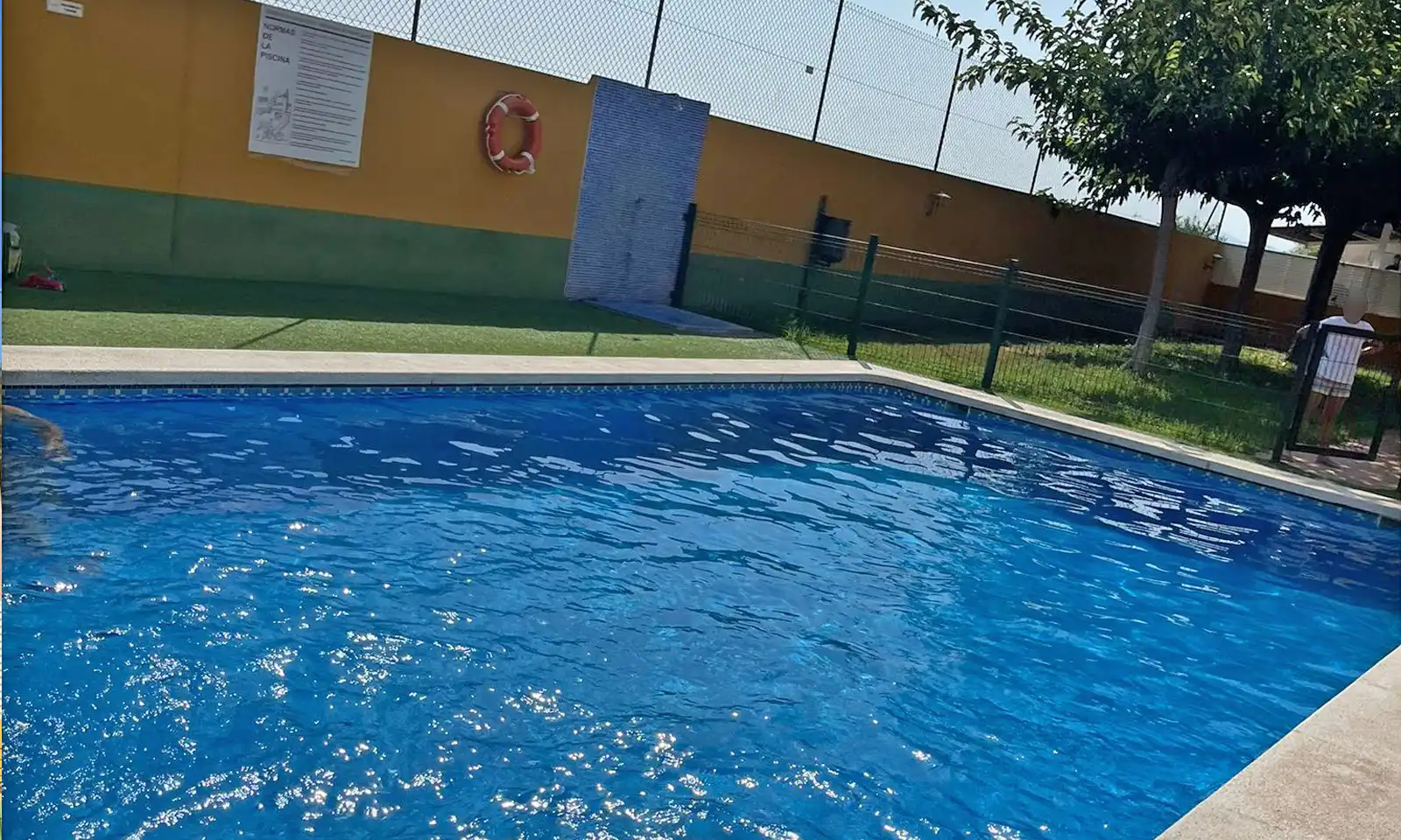 Piscina de Casa adosada en venda en Almazora / Almassora amb Aire condicionat, Calefacció i Terrassa