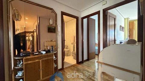 Foto 2 de Piso en venta en Rosa Chacel, Portillejo - Valdegastea, Logroño