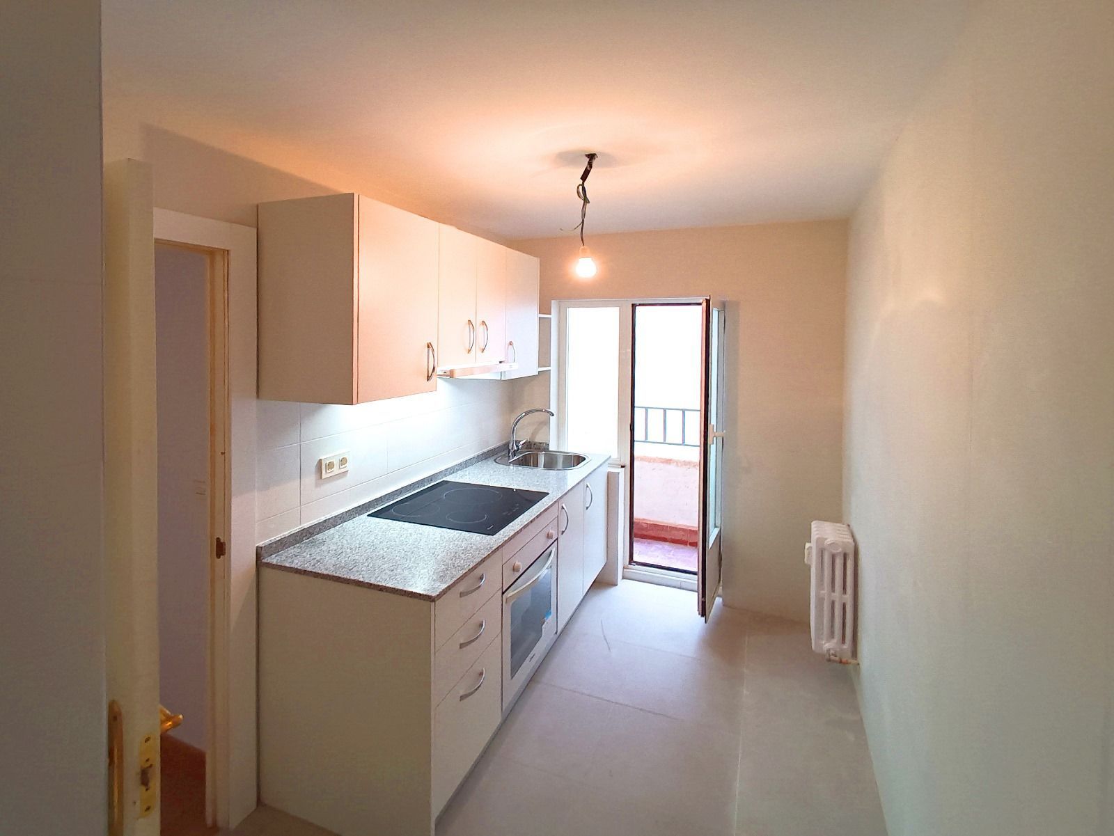 Kitchen of Flat for sale in Salamanca Capital  with Heating