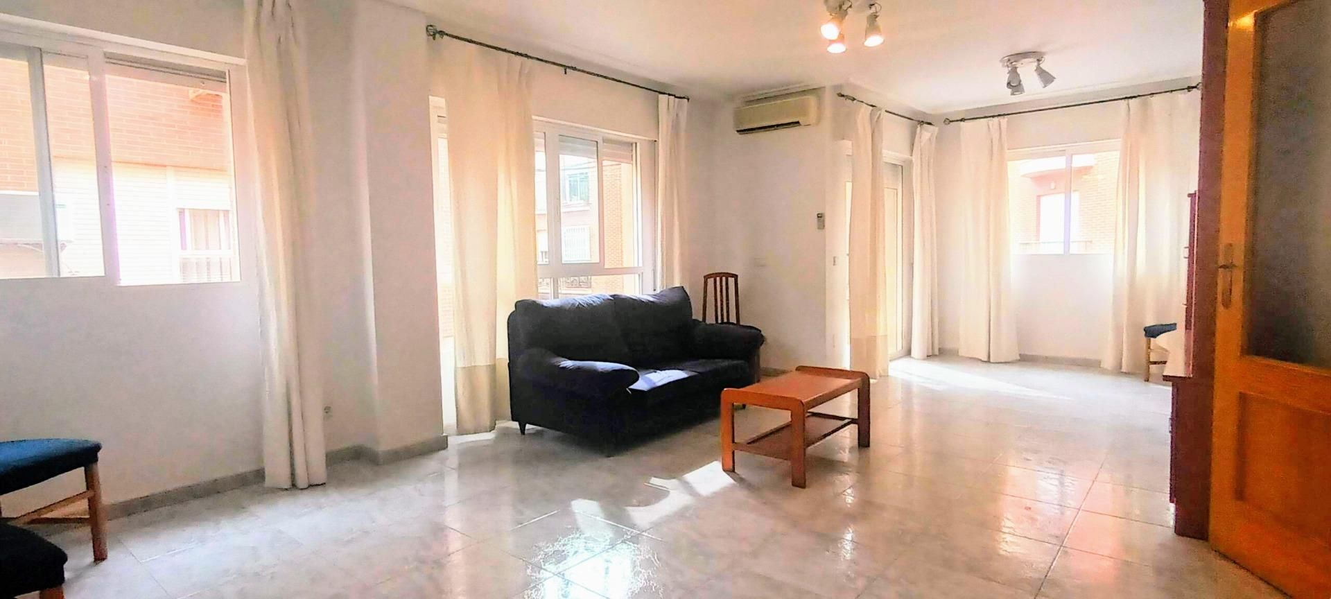 Living room of Flat for rent in  Murcia Capital  with Air Conditioner, Terrace and Storage room