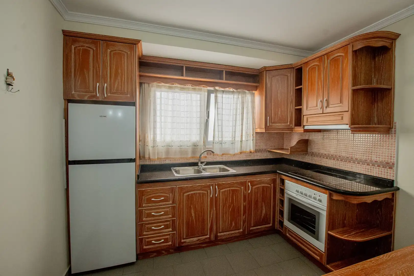 Flat with lift to rent in Calle Alc. Oscar Bautista Af 0, imagen 4