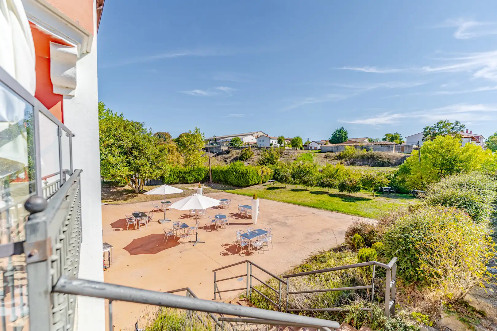 Terraza de Edificio en venta en Valle de Losa con Alarma