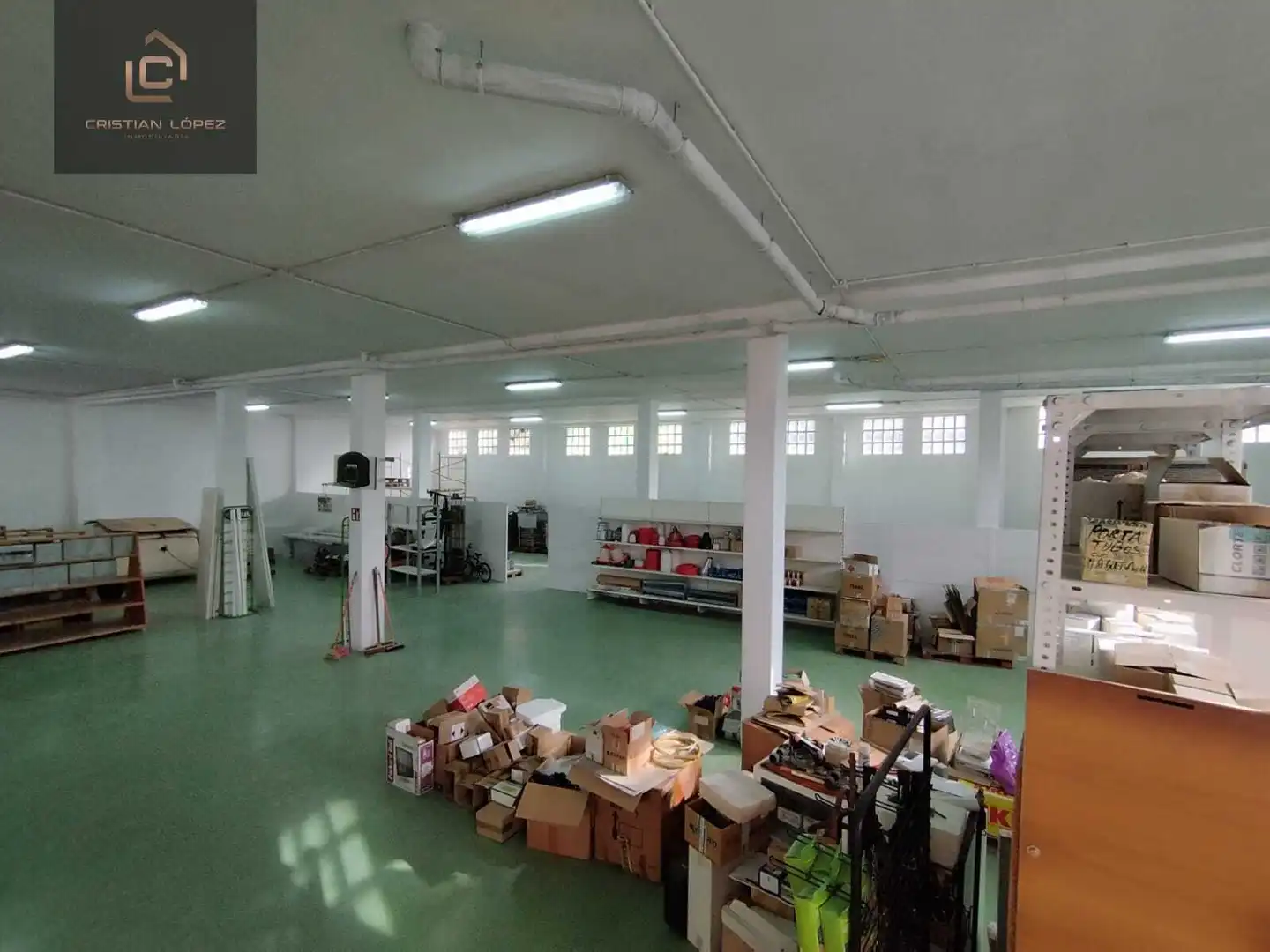 Local comercial en venta en Rúa Rosalía de Castro 23, imagen 24
