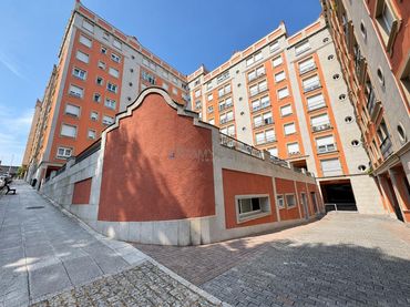 Local comercial en venda a calle Ricardo Torres Quiroga